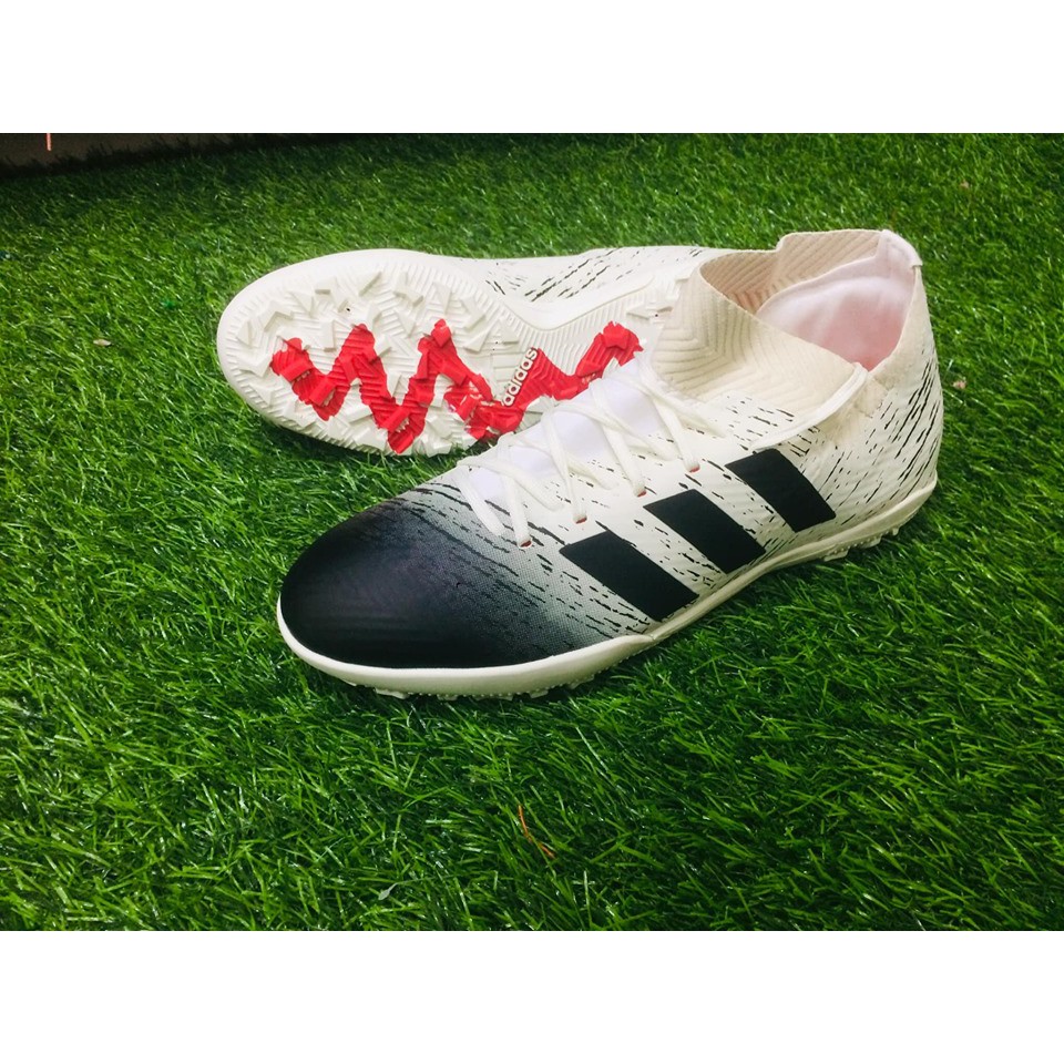 giày đá bóng Nemeziz xám cổ chéo