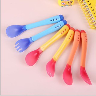 Thìa ăn dặm silicone báo nóng cho bé chất lượng cao cấp