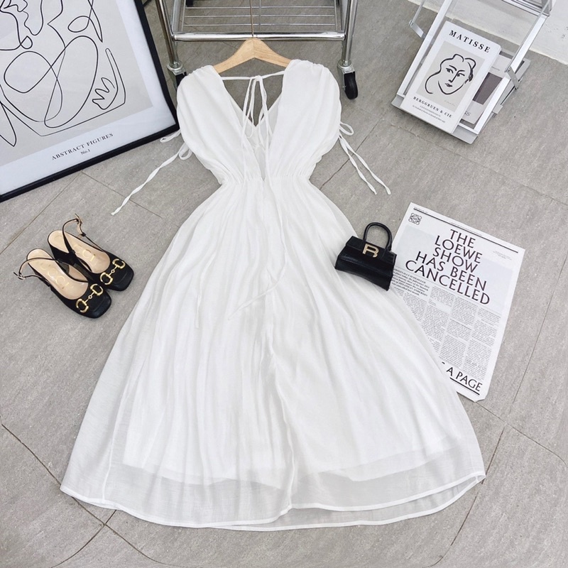ĐẦM MIDI TRẮNG CỔ V RÃ NGỰC TAY RÚT DÂY BO EO