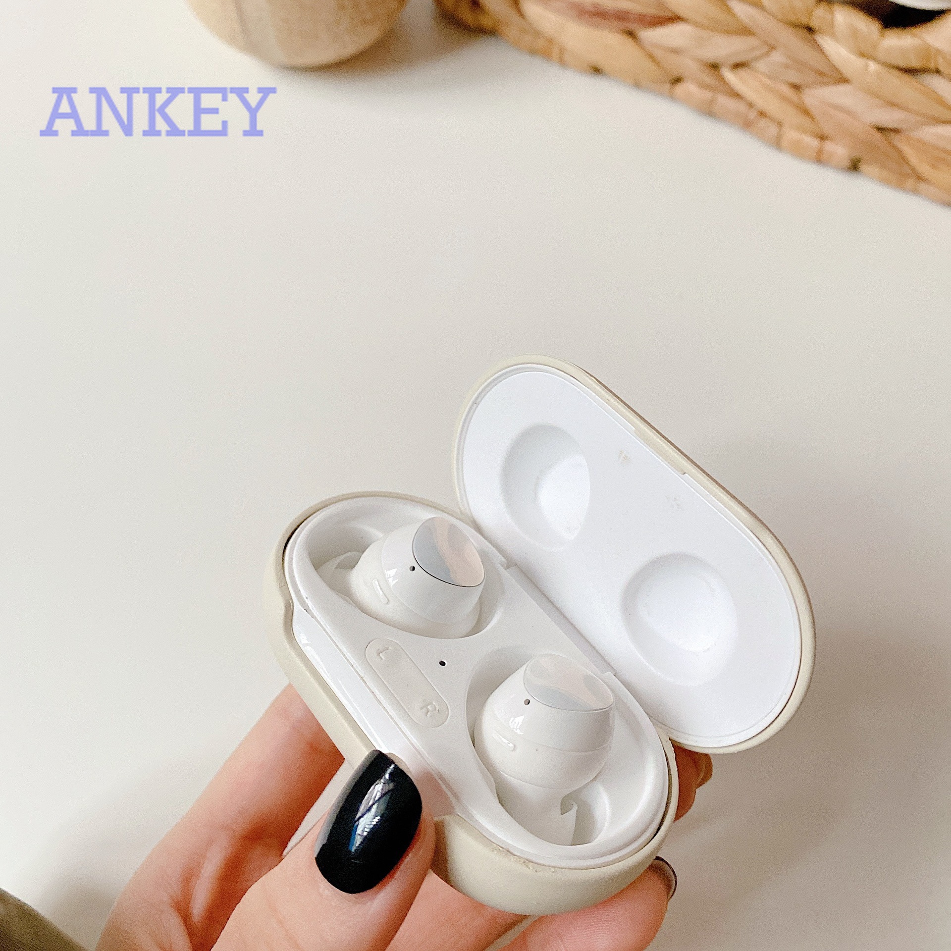 Cute Plastic Cover for Samsung Buds / Buds + Case Winnie the Pooh  Wireless Bluetooth Earphone Shockproof PC Hard Case Headphone Box