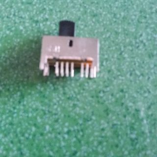10 Công tắc gạt 16 chân
