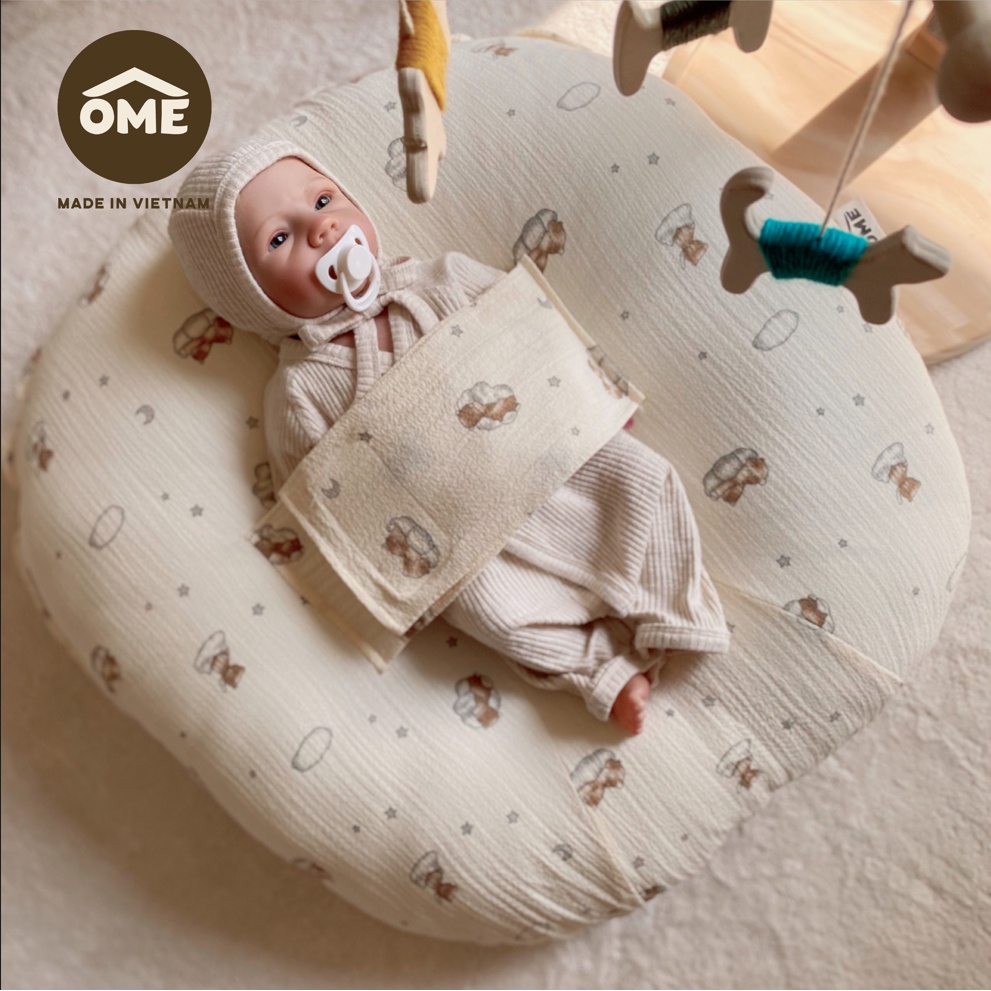 Gối Chống Trào Ngược Có Đai Quấn Chống Giật Mình Cho Bé Ome *Gối Chống Trào* Chính Hãng