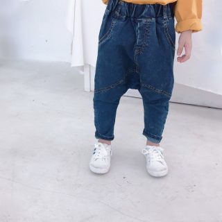 Quần jeans đũng rộng bé trai