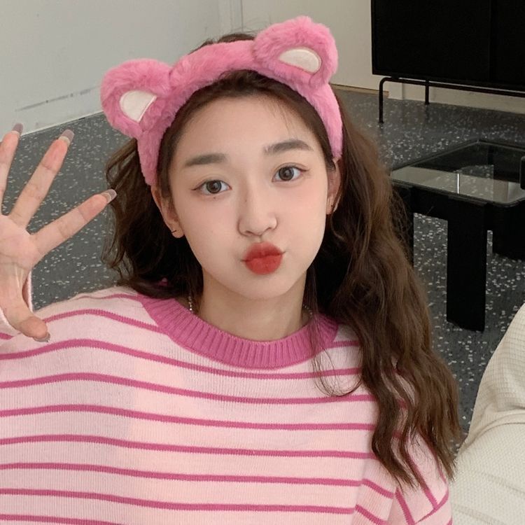 Băng Đô Cài Tóc Hình Gấu Bông Màu Dâu Tây Dễ Thương Cho Nữ