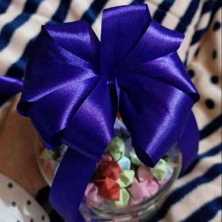 Lọ thuỷ tinh và 100 hạc ( sao giấy)