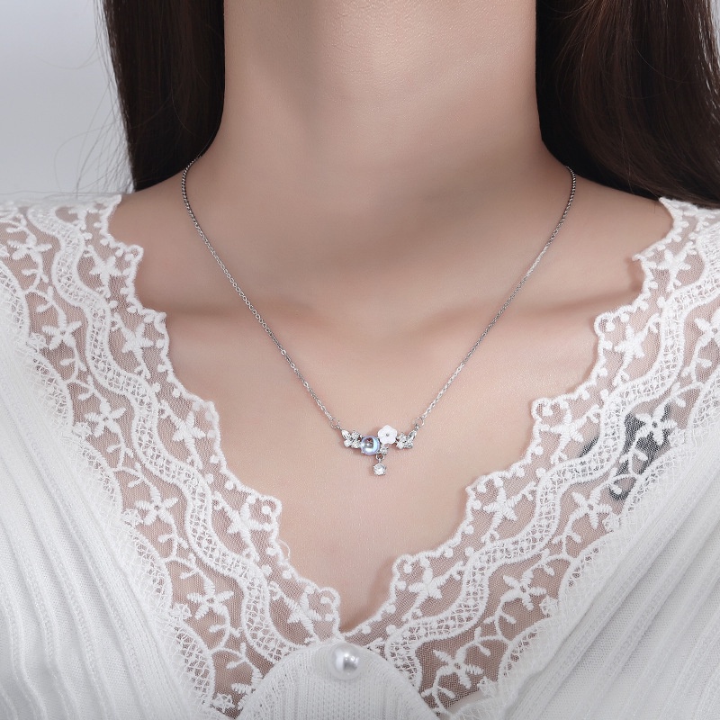Vòng cổ Ngôi Sao Biển Xanh Dương Mới Phiên Bản Hàn Quốc Nhẹ Và Cực Nhẹ Thiết kế của INS rất tuyệt và tuyệt. Vỏ Sò Hoa Mận Chuỗi Xương Quai Xanh