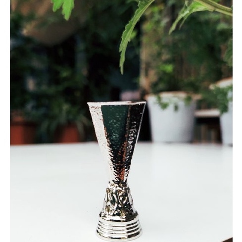 Mô hình cup bóng đá kim loại đặc