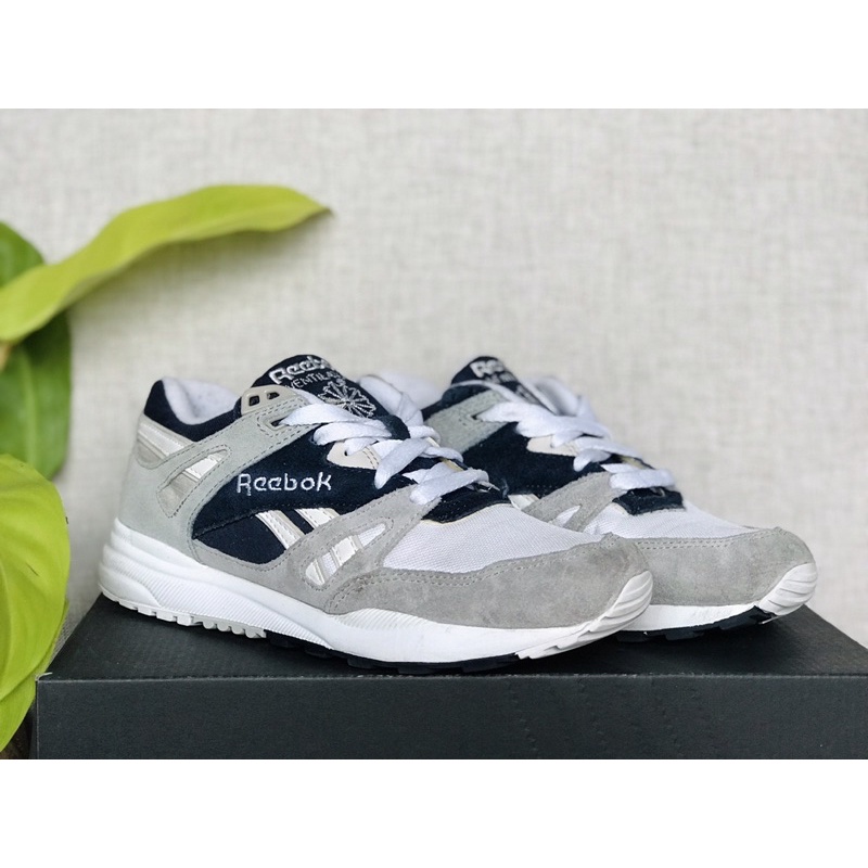 Giày Reebok Ventilator Pop-size 34