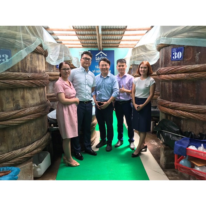 Hộp quà tặng hai chai nước mắm Lê Gia cốt đặc biệt | BigBuy360 - bigbuy360.vn