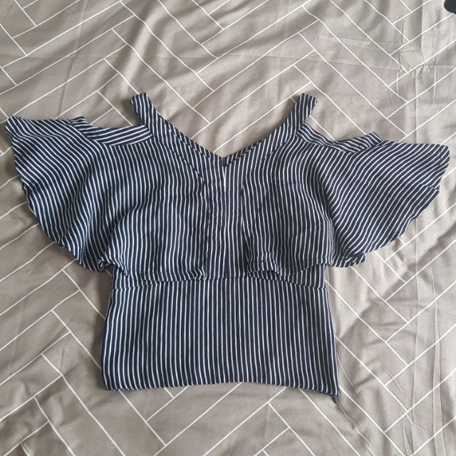 Áo croptop trễ vai thanh lý