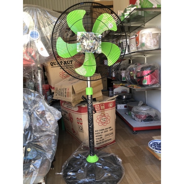 Quạt Đứng SENKO DCN1806