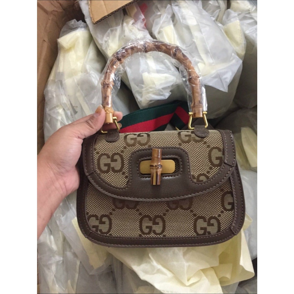 Túi chữ G size 22cm quai gỗ hot hit full hộp