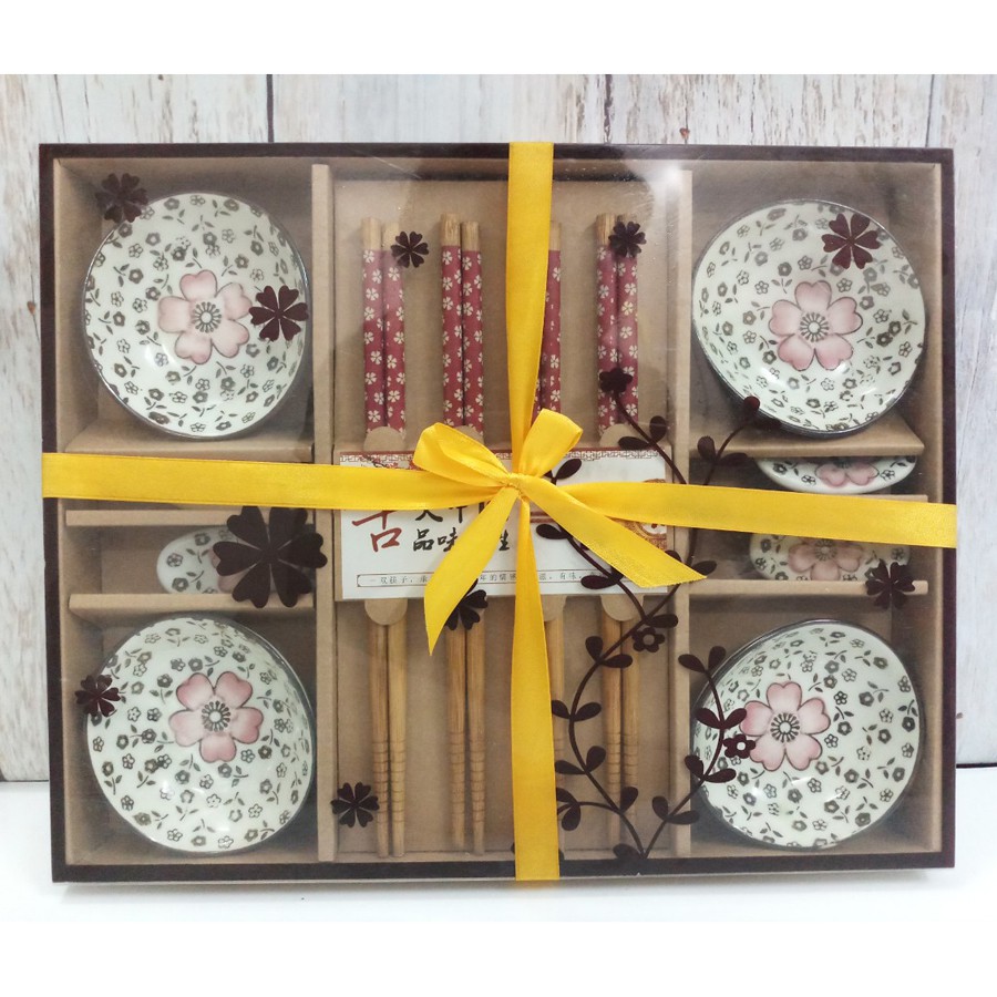 Bộ 4 bát chấm sứ + đũa