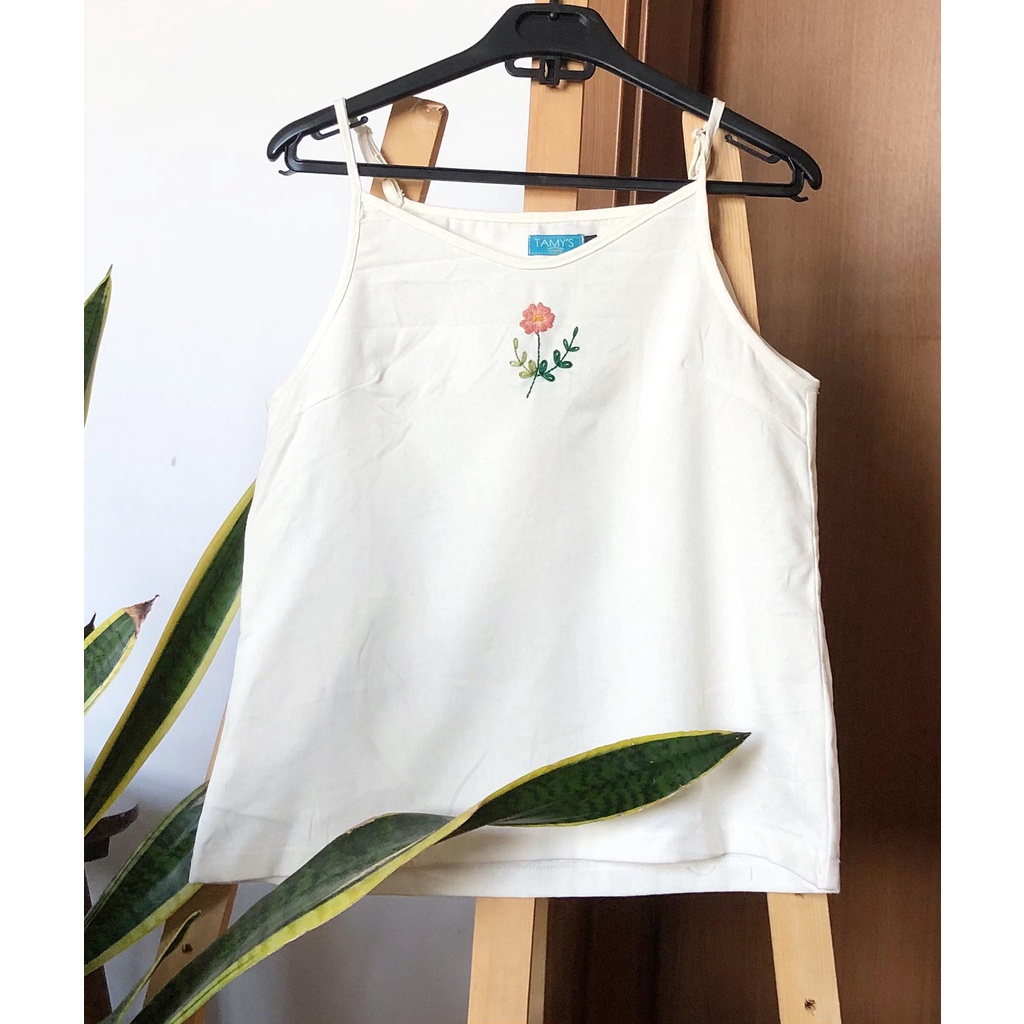 Áo dây linen thêu hoa TAMY