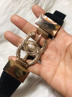 Thắt lưng thun nhũ bản 3 cm. Mặt logo