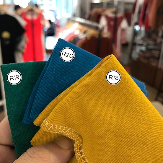 195X - Đầm ôm body 2 dây xẻ sườn trái