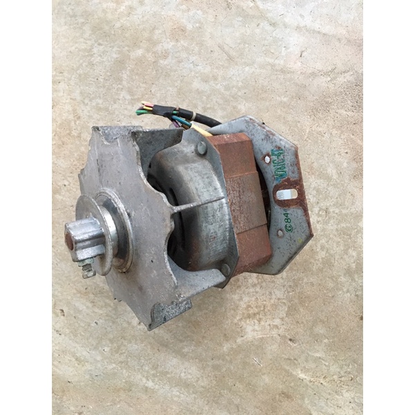 Mô tơ máy giặt , loại củ đời cũ fe dầy , nặng 4 -5 kg