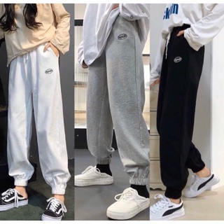 Quần jogger thêu chữ Spun