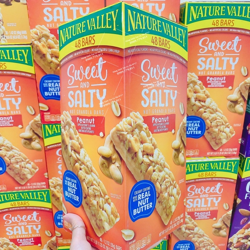 Thanh bánh ngũ cốc yến mạch Sweet Salty Peanut Nature Valley Mỹ 48 Bars