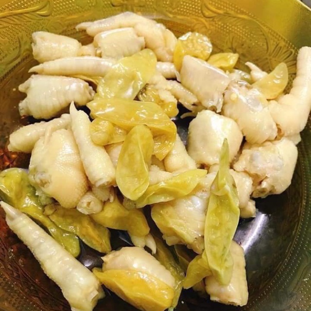 CHÂN GÀ CHUA CAY YU YU