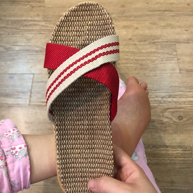 Dép cói đủ màu