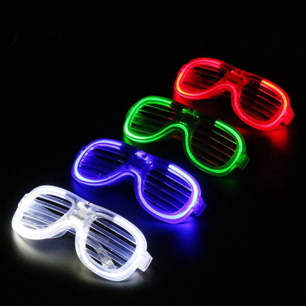 Kính gắn đèn LED phát sáng cho những bữa tiệc