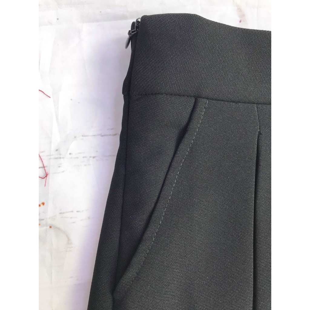 [GIÁ CỰC SỐC CHỈ HÔM NAY ] Chân váy xòe xếp ly dáng ngắn vải tuyết mưa loại 1 màu đen có quần trong và túi 2 bên CVXD003 | BigBuy360 - bigbuy360.vn