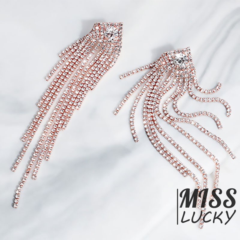 Khuyên tai tua rua phong cách bô hem cá tính cho nữ