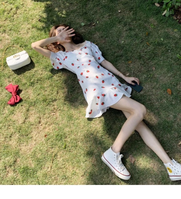 Đầm đuôi cá dâu tây tay rút hàn quốc