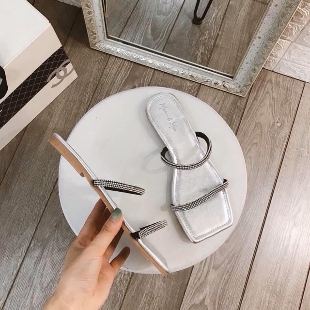 Dép 2 dây đính đá