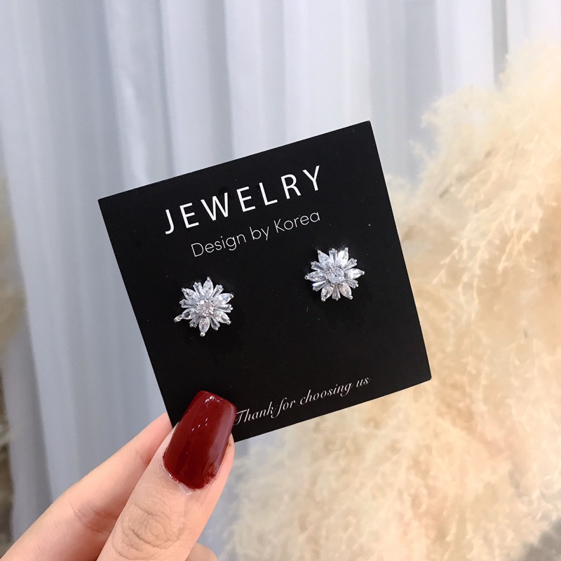 Bông tai tròn - vuông gắn đá sang chảnh