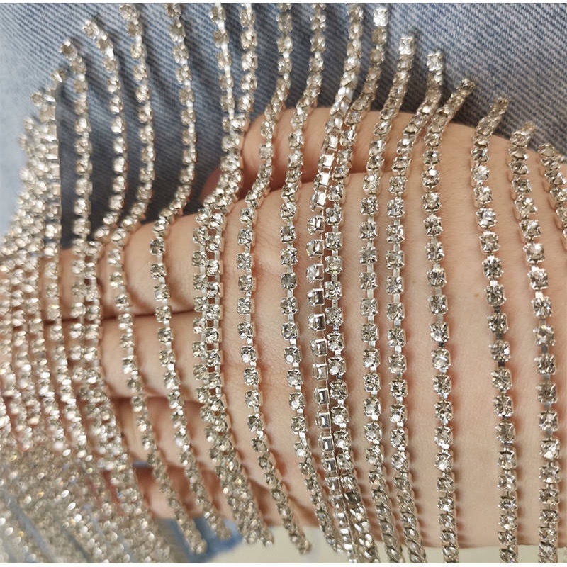 Quần Short Jean Lưng Cao Dáng Ôm Đính Hạt Phong Cách Âu Mỹ Thời Trang Mùa Hè Mới Quyến Rũ Cho Nữ