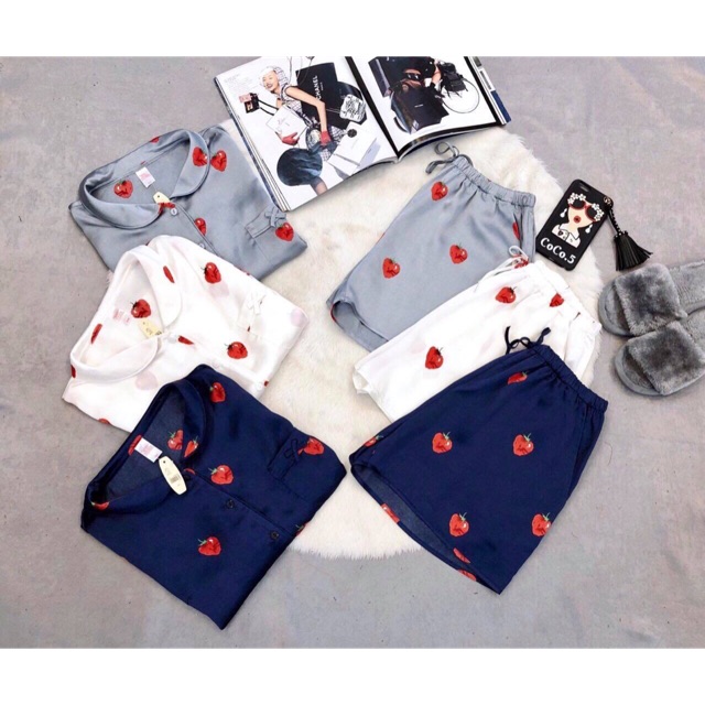 Bộ pijama đùi dâu tây