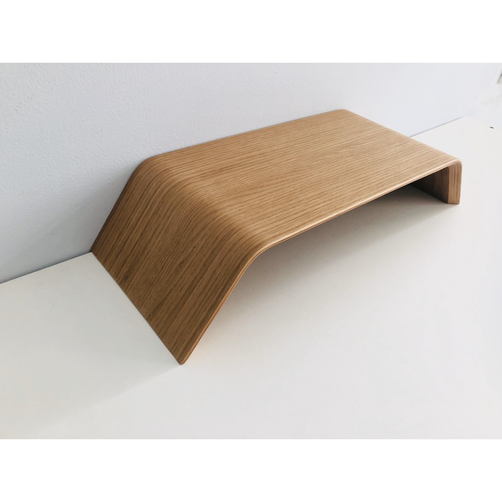 Kệ Imac gỗ uốn cong Mipu Imac Stand - Veneer Sồi tự nhiên.