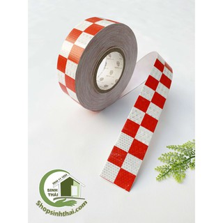 Decal băng keo dán phản quang 3D hình ô vuông đỏ trắng [ 1 mét x khổ rộng 5cm ] - cắt liền thành 1 cuộn tùy số lần đặt