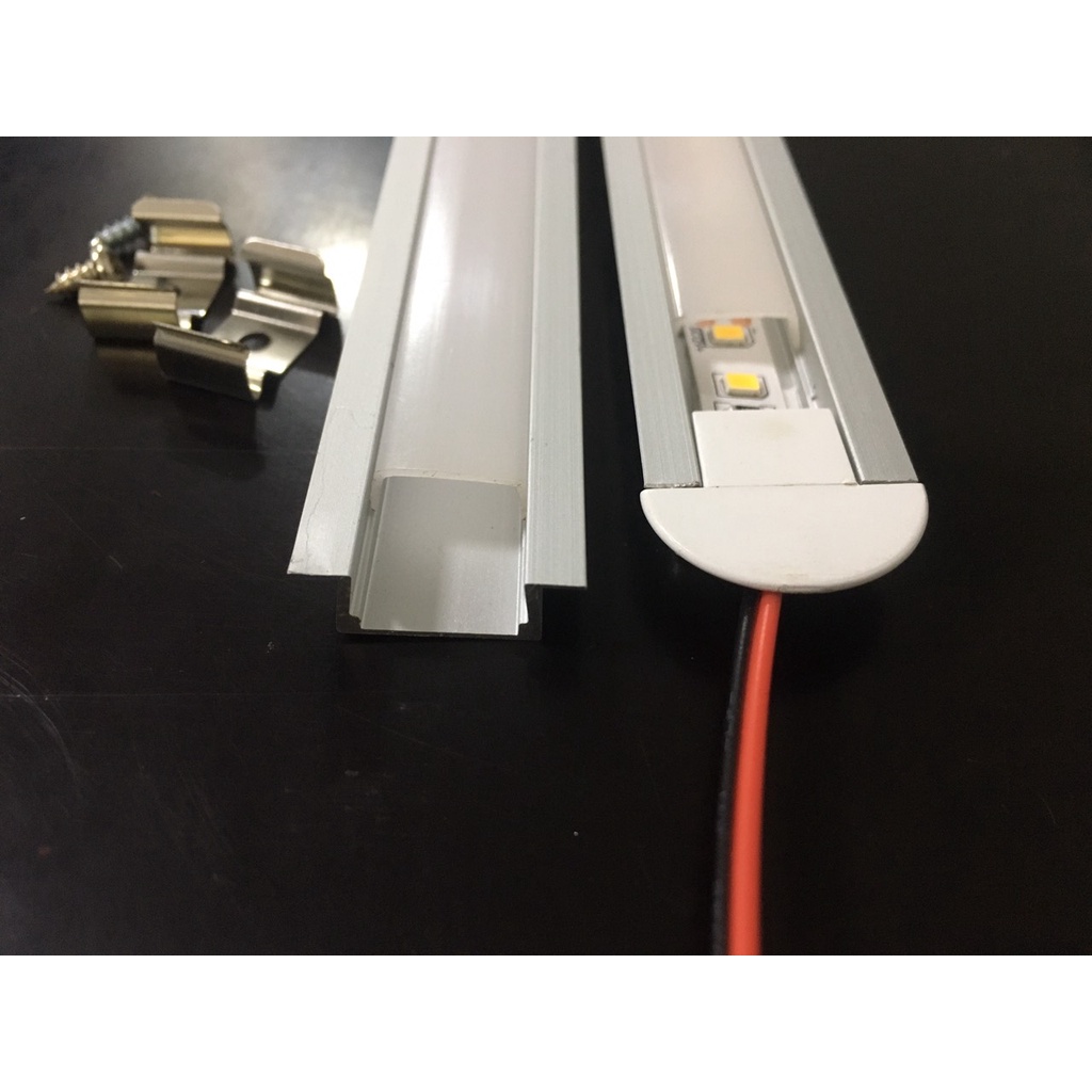 Đèn Led Tủ Rượu Tủ Trưng Bày Dùng Thanh Nhôm UT25-7 Lắp Âm Đã Có Đèn LED 10W/m 12V Kết Hợp Nguồn 12V  Bảo Hành 12 Tháng