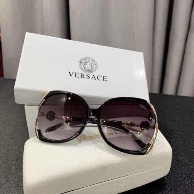 kính mắt thời trang hai màu shop sun soc | BigBuy360 - bigbuy360.vn