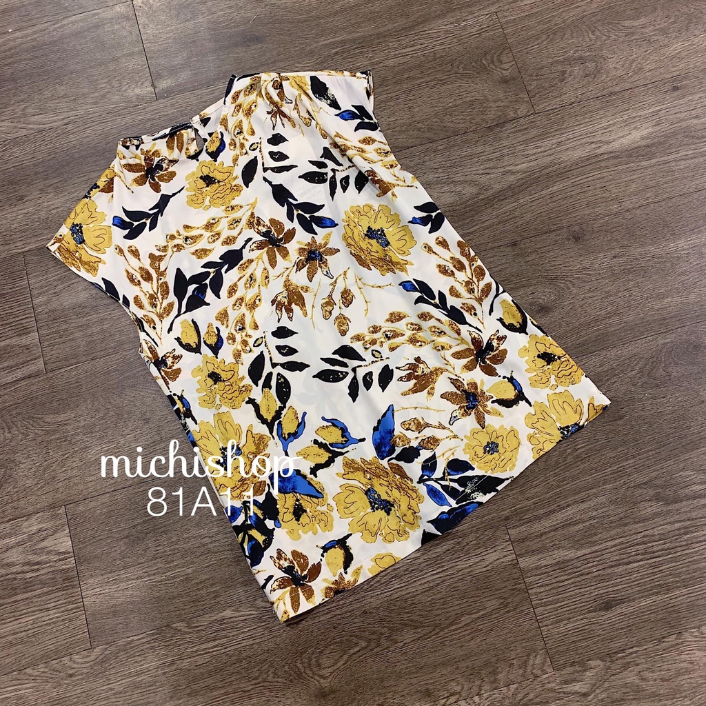 Áo sát nách tay chờm lụa nhung họa tiết hoa vàng - 81A11