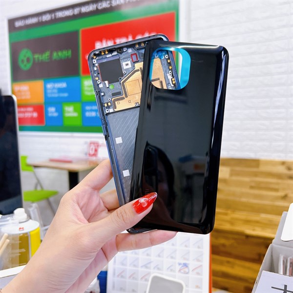 Bộ vỏ Xiaomi Mi 11 (Không kính camera), hàng đẹp nấu máy chuẩn