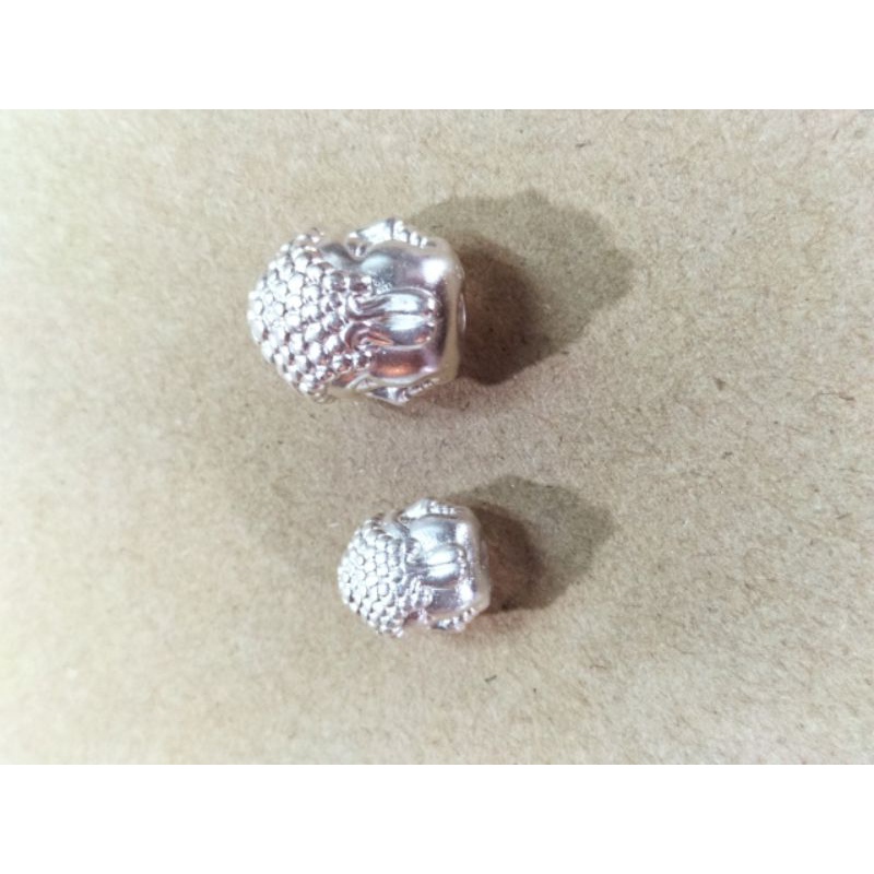 Charm phật 2 mặt bạc ta nguyên chất vĩnh viễn bảo hành bạc size 8 10 12li