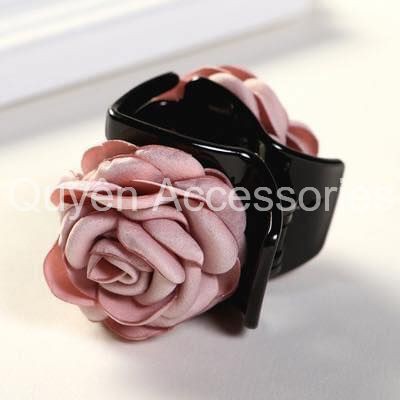Kẹp tóc hai hoa hồng