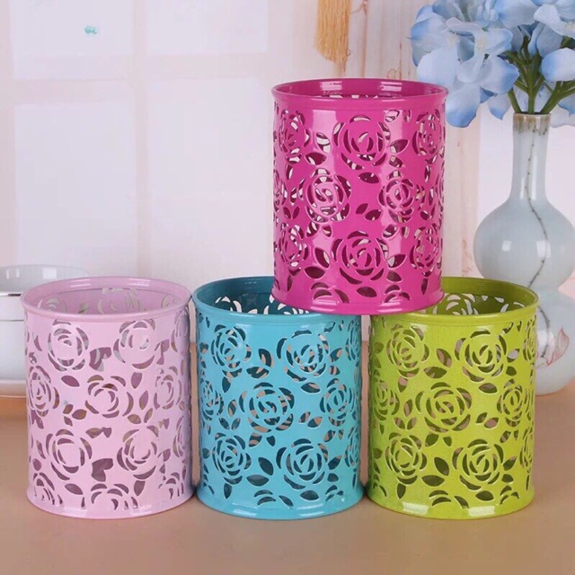 Cốc đựng cọ 35k/1 cái