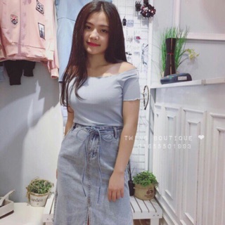 Áo trễ vai viền gân qc cực xinh