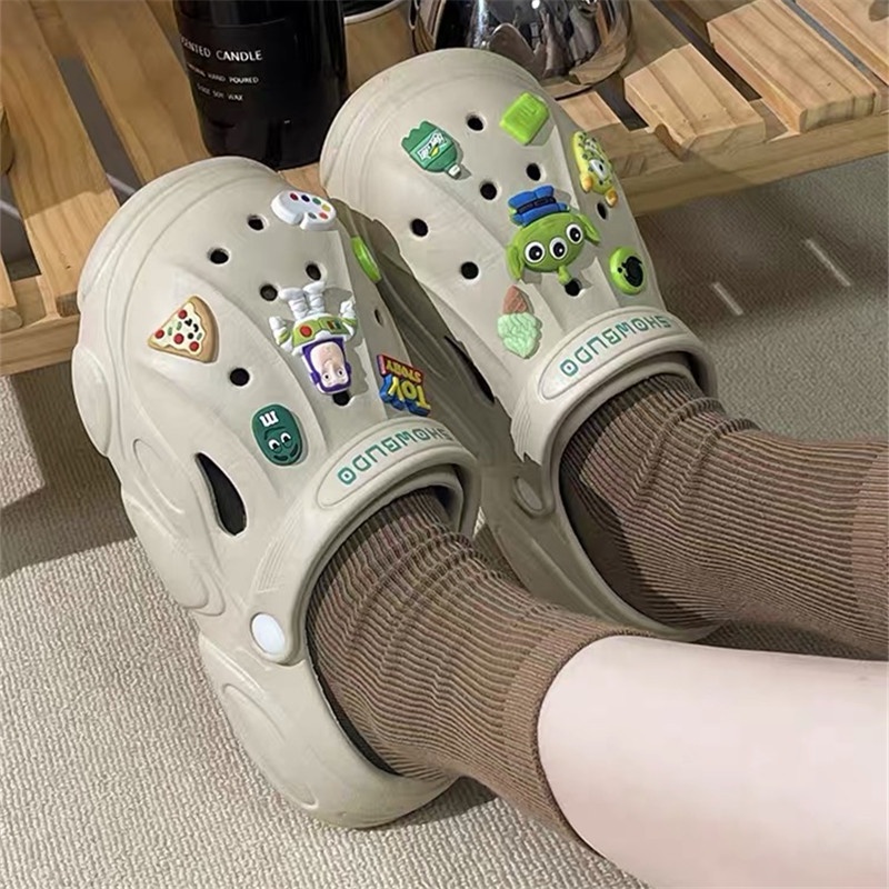 Dép sục đục lỗ đế dày 5cm thoáng khí phối hoạt hình kiểu Hàn đáng yêu cho nam và nữ