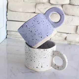 Cốc sứ vẩy mực có quai nghệ thuật
