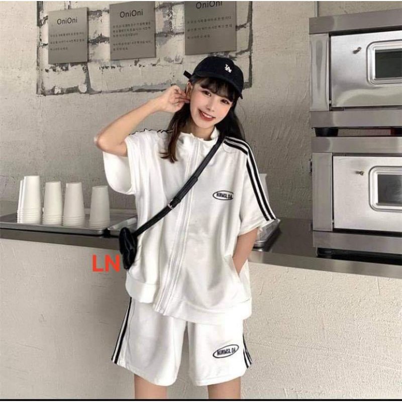 Sét bộ thể thao 3 sọc in logo tròn, from UNISEX cực cá tính