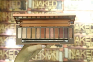 Phấn mắt Urban Decay Naked Heat