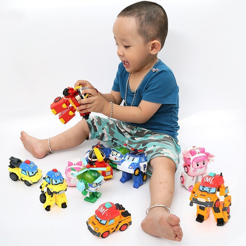 Mô hình xe robot biến hình nhiều hình dáng cho bé