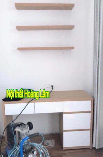 Bàn làm việc tiện ích hiện đại