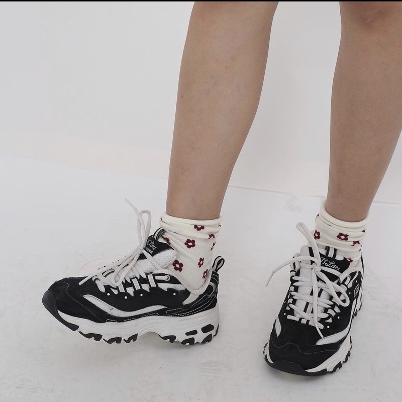 Giày Skechers Đen Trắng D'lite Real2hand